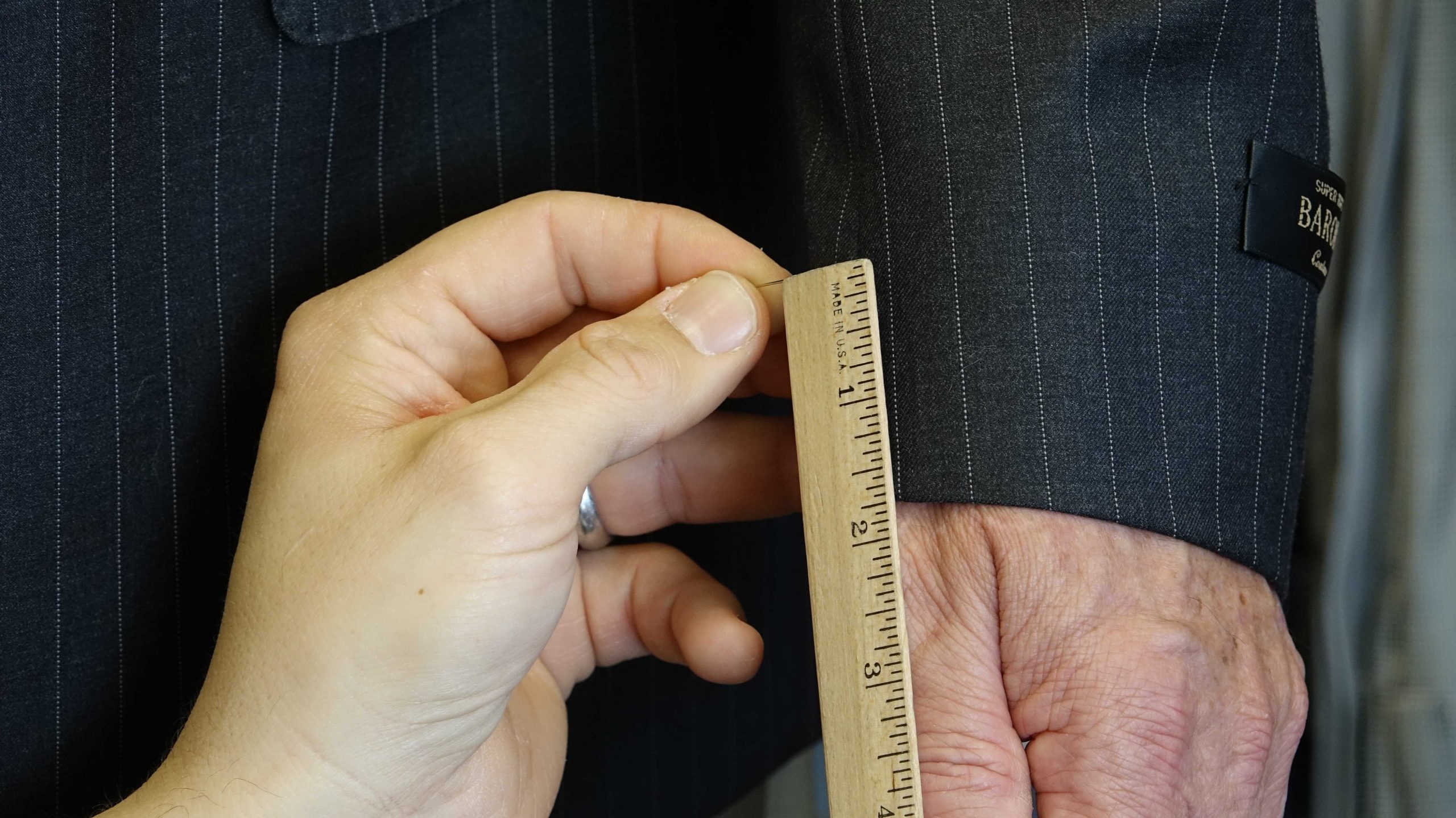 Tips from the Tailor: The Four-Inch Difference | www.theexecutivescuttingedge.com